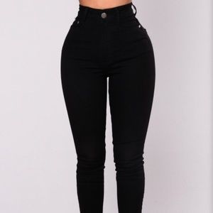 Fashion nova High Waist Jeans 🔥